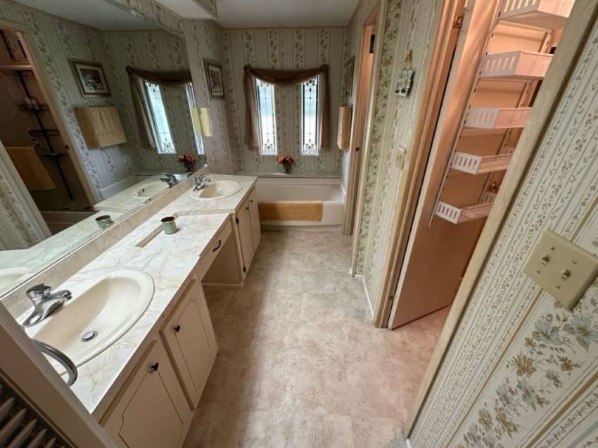 125 Rigi Slope Drive a Winter Haven, FL Mobile or Manufactured Home for Sale